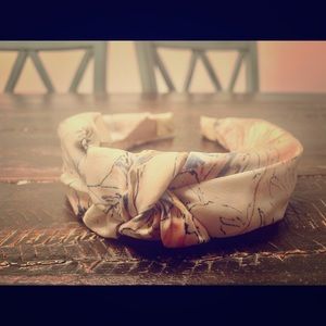 Retro white print headband